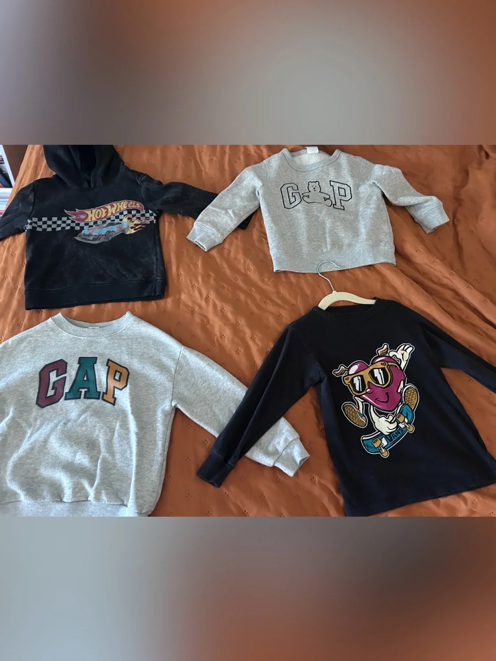 Sweaters, sweatpants, and sweatshirt/tshirt lot 3T